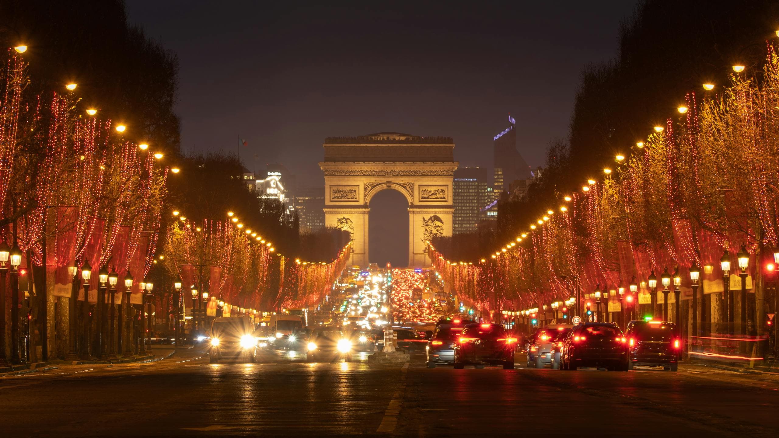 Paris Christmas Lights 2025: What's On & What's Next