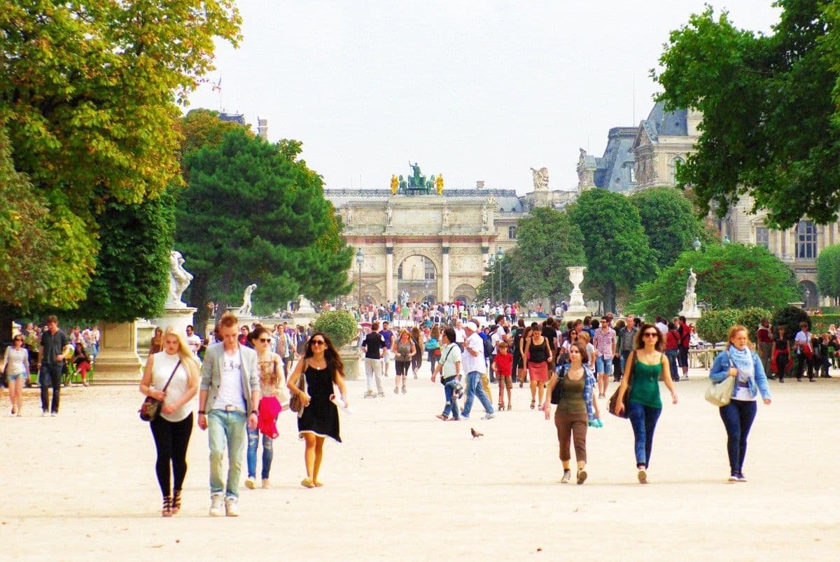 What to Expect on a Paris Walking Tour (and How to Prepare)