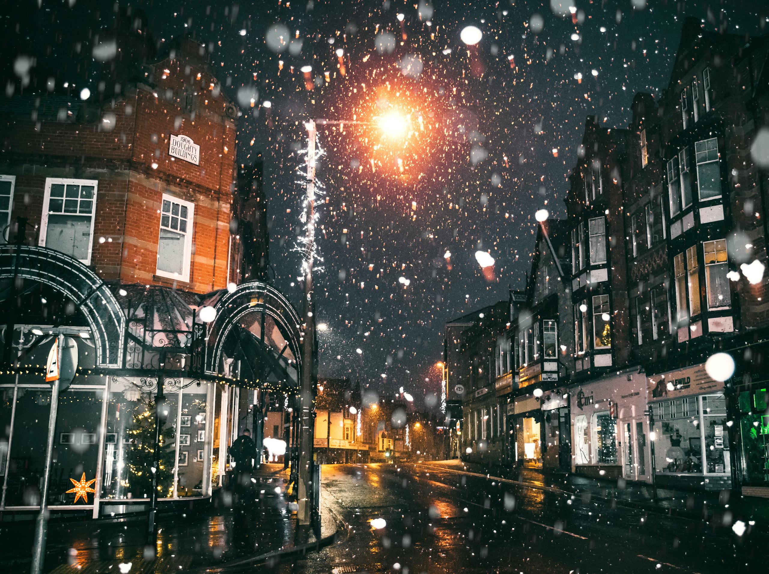 Avenue Montaigne Christmas Lights 2025